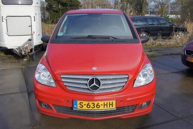 Occasion Mercedes B200 136 PK (100 kW) 2007 Rood MPV