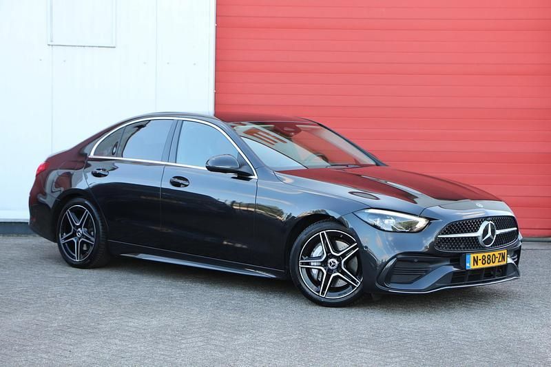 Grijs Gebruikt 2021 Mercedes C300 AMG line Sedan | € 39.950 (Super prijs) - Afbeelding 1/4