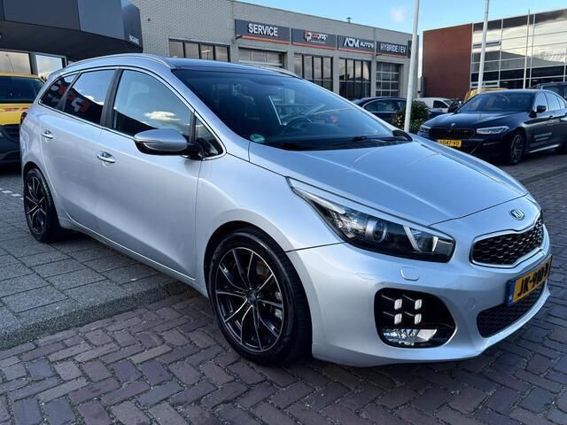 Grijs Gebruikt 2016 Kia Ceed GT-Line Hatchback | € 10.250 (Eerlijke prijs) - Afbeelding 1/4
