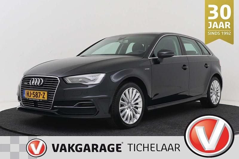Zwart Gebruikt 2015 Audi A3 Sportback e-tron Attraction Sedan | € 10.399 (Goede deal) - Afbeelding 1/3