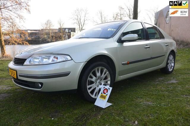 Occasion Renault Laguna II 207 PK (152 kW) 2002 Geel Hatchback