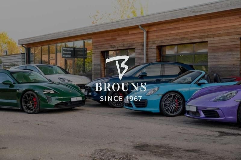 Occasion Porsche Taycan Black Edition 319 kW (435 PK) 2025 Zwart Stationwagen