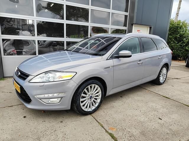 Grijs Gebruikt 2013 Ford Mondeo Platinum Stationwagen | € 6.250 (Eerlijke prijs) - Afbeelding 1/4