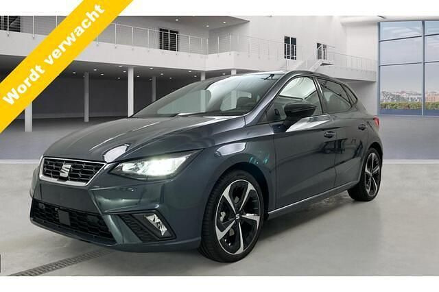 Grijs Gebruikt 2025 Seat Ibiza FR Hatchback | € 27.500 (Duur) - Afbeelding 1/4