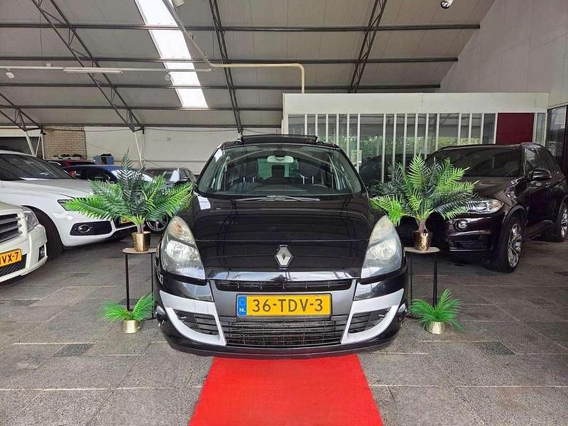 Zwart Gebruikt 2012 Renault Scénic III Bose Edition MPV | € 2.500 (Eerlijke prijs) - Afbeelding 1/3
