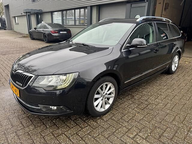 Occasion Skoda Superb Ambition 105 PK (77 kW) 2014 Zwart Stationwagen