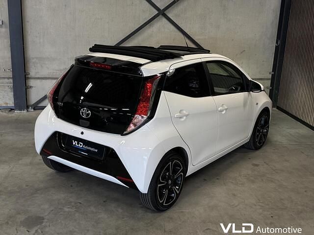 Occasion Toyota Aygo X-wave 69 PK (50 kW) 2016 Wit Hatchback