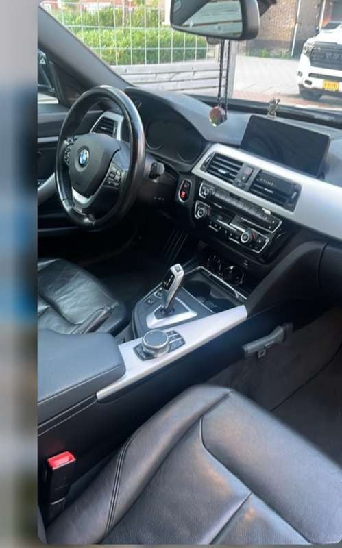 Grijs Gebruikt 2017 BMW 320 Hatchback | € 20.750 - Afbeelding 1/4