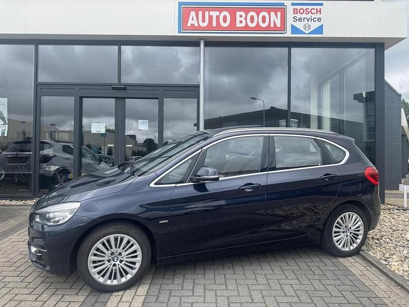 Blauw Gebruikt 2017 BMW 218 Executive MPV | € 19.950 (Eerlijke prijs) - Afbeelding 1/1