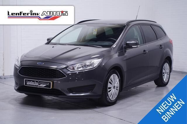 Grijs Gebruikt 2015 Ford Focus Trend Stationwagen | € 5.850 (Eerlijke prijs) - Afbeelding 1/4