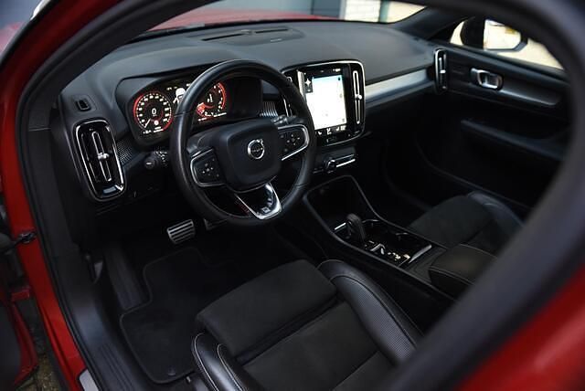 Occasion Volvo XC40 R-Design 248 PK (182 kW) 2018 Rood SUV