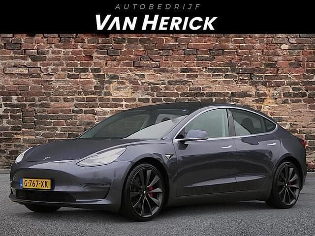 Grijs Gebruikt 2019 Tesla Model 3 Performance Sedan | € 23.445 (Eerlijke prijs) - Afbeelding 1/4