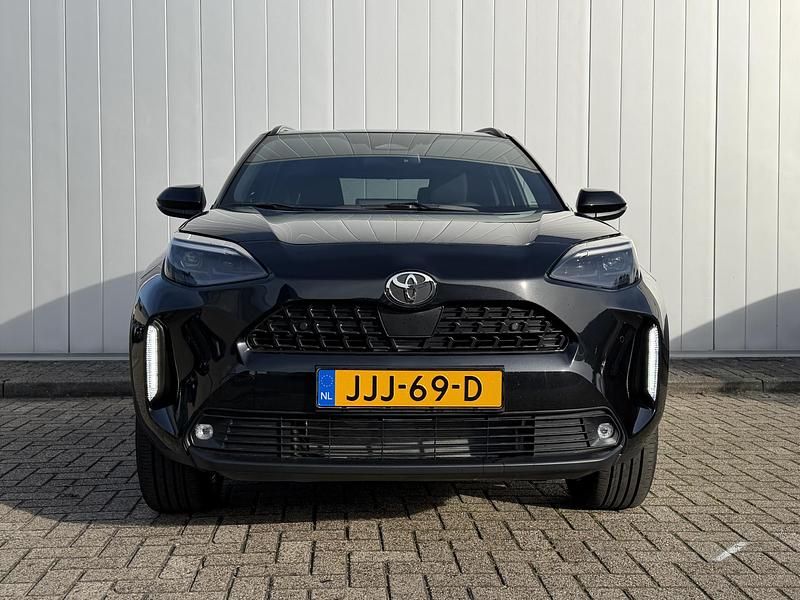 Nieuw Toyota Yaris Cross Limited 84 PK (61 kW) 2025 Zwart SUV