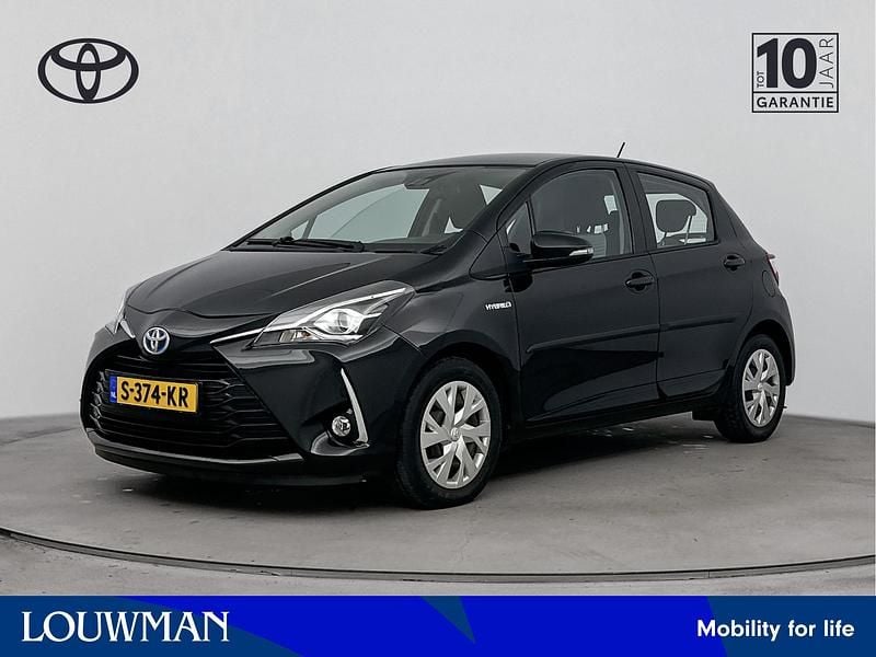 Zwart Gebruikt 2020 Toyota Yaris Hybrid Active Hatchback | € 17.445 (Goede deal) - Afbeelding 1/4