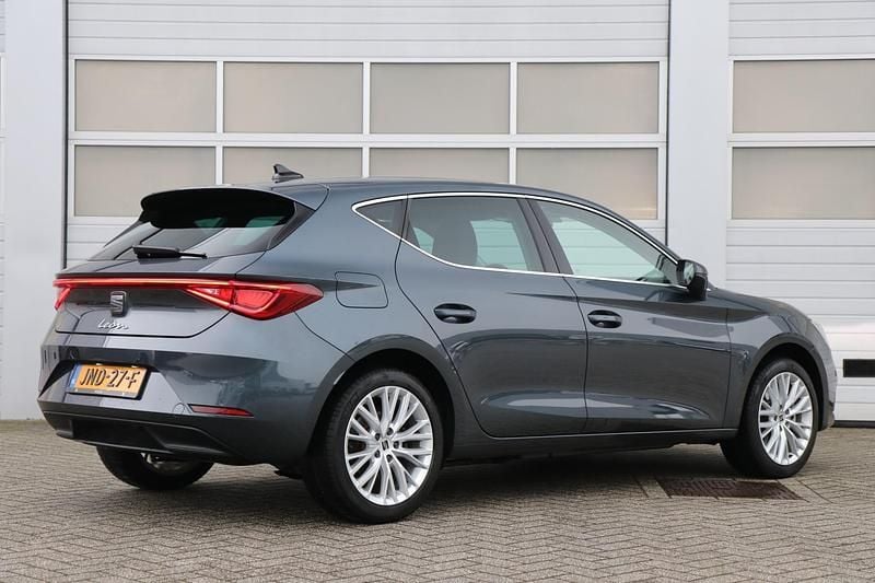 Occasion Seat Leon XCELLENCE 2025 Grijs Hatchback