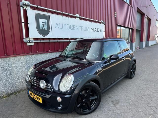 Zwart Gebruikt 2006 Mini Cooper S Hatchback | € 4.450 (Goede deal) - Afbeelding 1/4