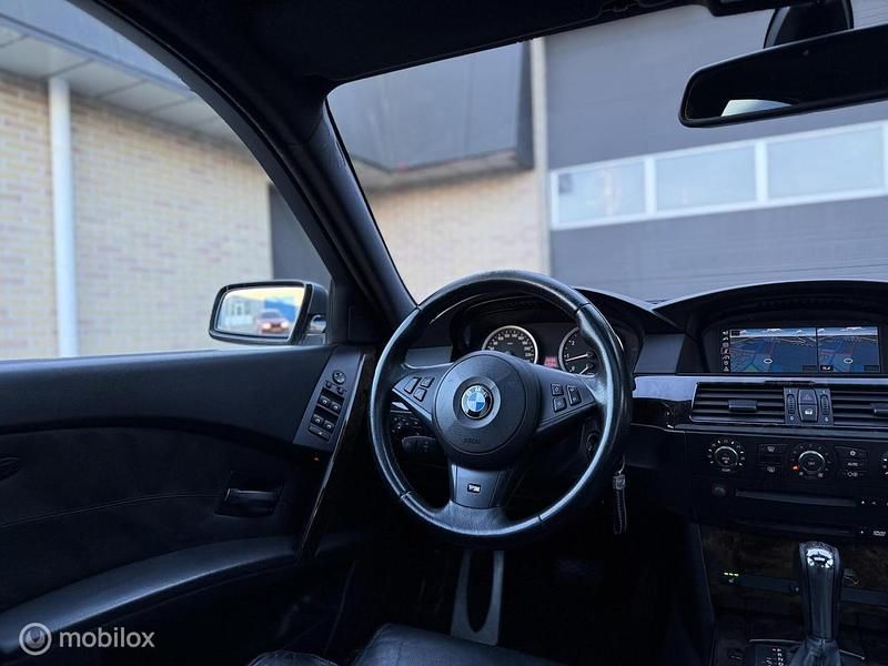 Grijs Gebruikt 2005 BMW 545 Executive Sedan | € 7.950 (Super prijs) - Afbeelding 1/4