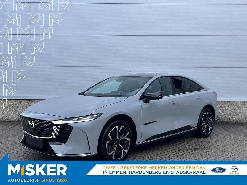 Grijs Nieuw 2025 Mazda 6e Takumi-Line Sedan | € 46.040 (Eerlijke prijs) - Afbeelding 1/4