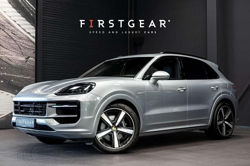 Zilver Gebruikt 2024 Porsche Cayenne SUV | € 129.900 - Afbeelding 1/4