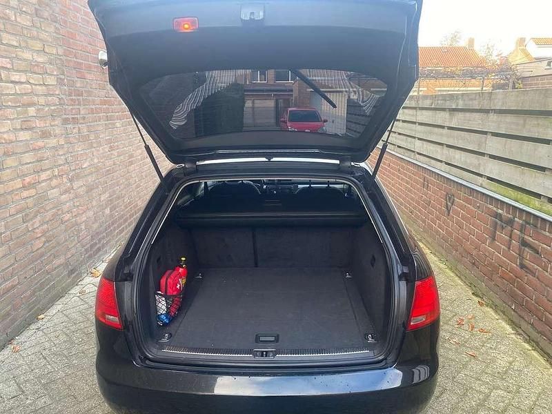 Zwart Gebruikt 2005 Audi A4 Proline Stationwagen | € 2.500 (Eerlijke prijs) - Afbeelding 1/4