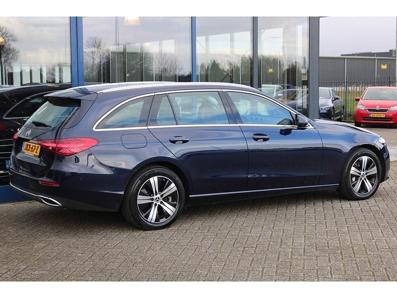 Occasion Mercedes C300 Luxury 313 PK (230 kW) 2022 Blauw Stationwagen
