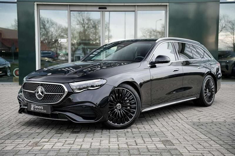 Occasion Mercedes E300 AMG line 313 PK (230 kW) 2025 Zwart Stationwagen