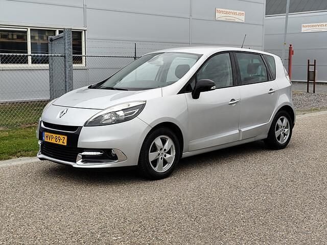 Grijs Gebruikt 2013 Renault Scénic III Bose Edition MPV | € 4.950 (Goede deal) - Afbeelding 1/4