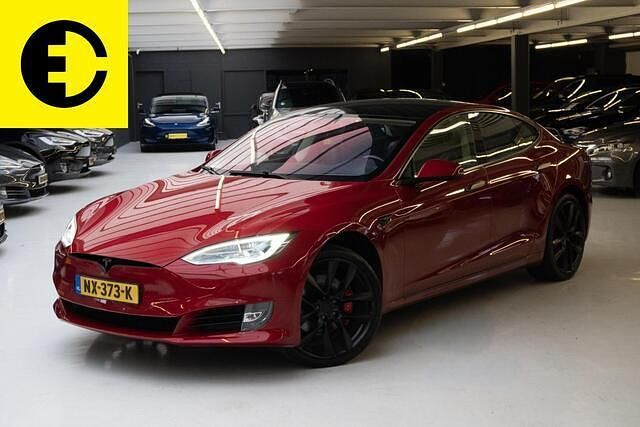 Rood Gebruikt 2017 Tesla Model S Performance Sedan | € 34.950 - Afbeelding 1/4