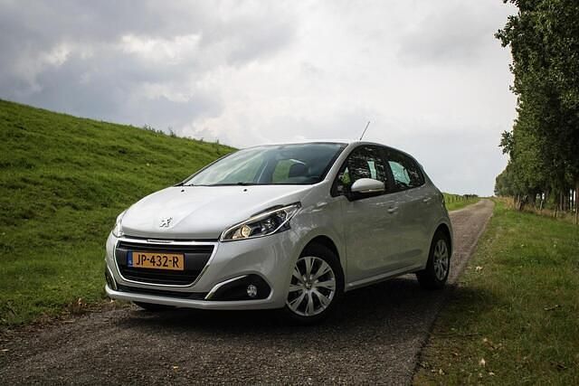 Occasion Peugeot 208 82 PK (60 kW) 2016 Wit Hatchback