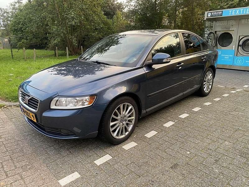 Blauw Gebruikt 2010 Volvo S40 Sedan | € 5.899 (Eerlijke prijs) - Afbeelding 1/4