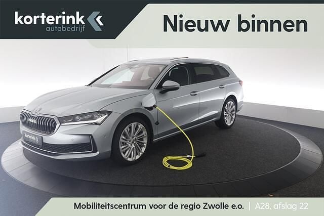 Overige Gebruikt 2024 Skoda Superb Business Line Stationwagen | € 49.950 - Afbeelding 1/4