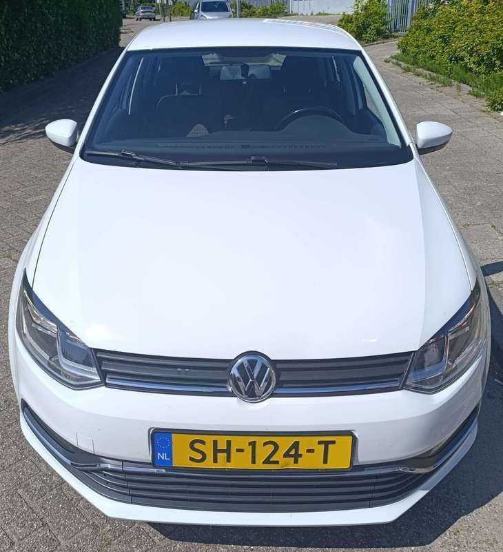 Wit Gebruikt 2015 VW Polo Comfortline Hatchback | € 6.250 (Super prijs) - Afbeelding 1/4