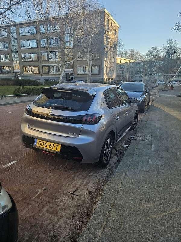 Occasion Peugeot 208 Allure 101 PK (74 kW) 2020 Grijs Hatchback