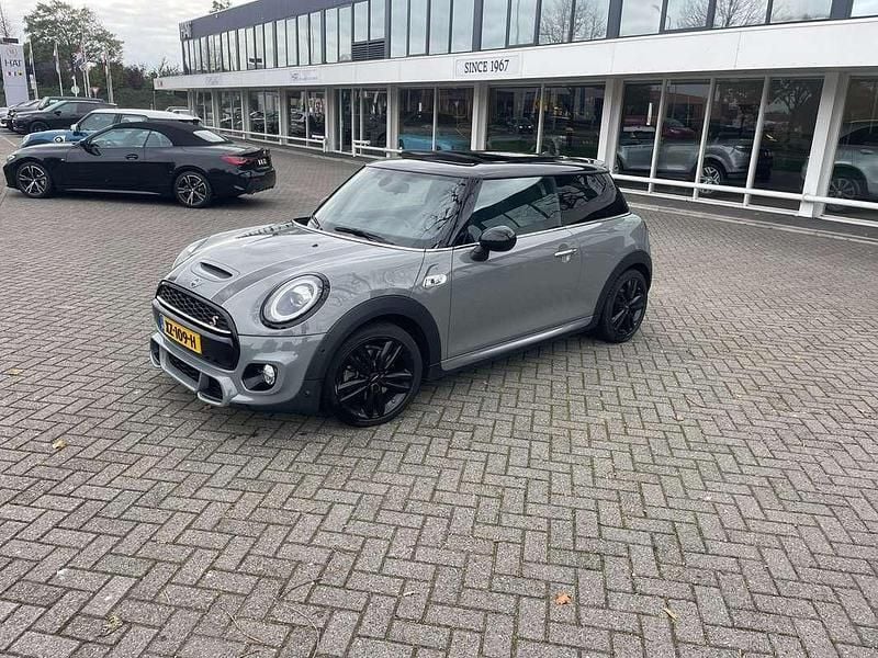 Grijs Gebruikt 2019 Mini Cooper S Hatchback | € 24.995 (Iets duurder) - Afbeelding 1/4