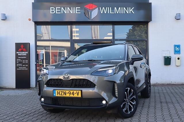 Groen Gebruikt 2025 Toyota Yaris MPV | € 30.895 - Afbeelding 1/4