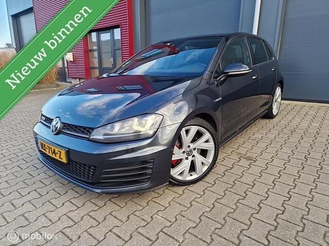 Zwart (metallic) Occasion 2014 VW Golf VII GTD Hatchback | € 7.900 (Super prijs) - Afbeelding 1/4