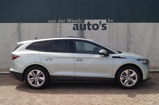 Grijs Gebruikt 2022 Skoda Enyaq iV SUV | € 21.900 (Iets duurder) - Afbeelding 1/4