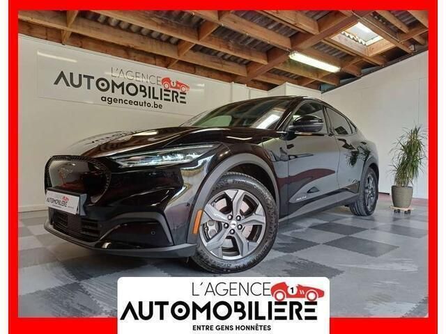 Zwart Occasion 2022 Ford Mustang Mach-E Standard Range SUV | € 41.990 - Afbeelding 1/4