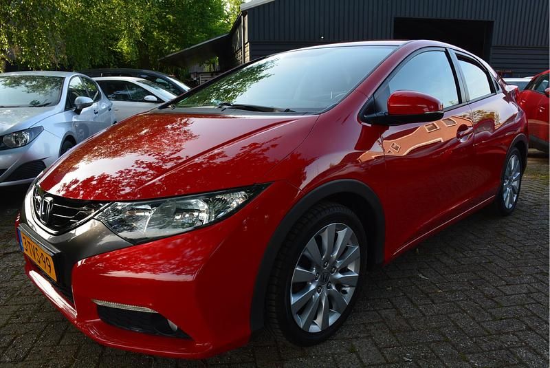 Occasion Honda Civic Sport 101 PK (74 kW) 2012 Rood Hatchback