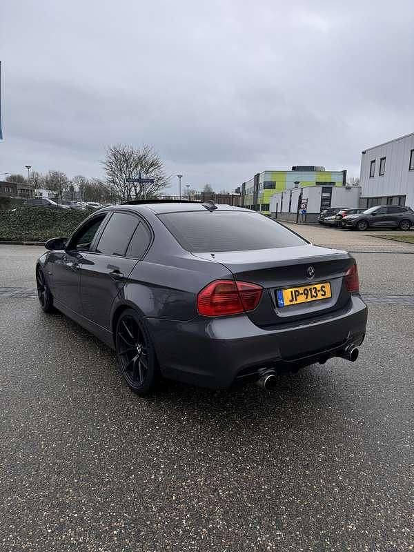 Occasion BMW 330 231 PK (169 kW) 2006 Grijs Sedan