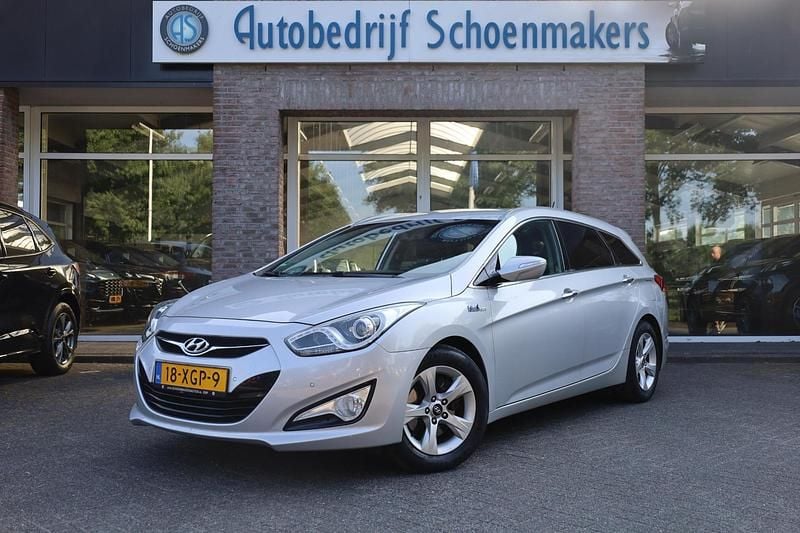 Grijs Gebruikt 2012 Hyundai i40 Edition Stationwagen | € 7.995 (Eerlijke prijs) - Afbeelding 1/4