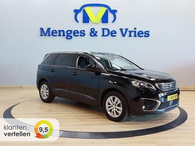 Zwart (metallic) Occasion 2020 Peugeot 5008 Avantage SUV | € 16.995 (Super prijs) - Afbeelding 1/3