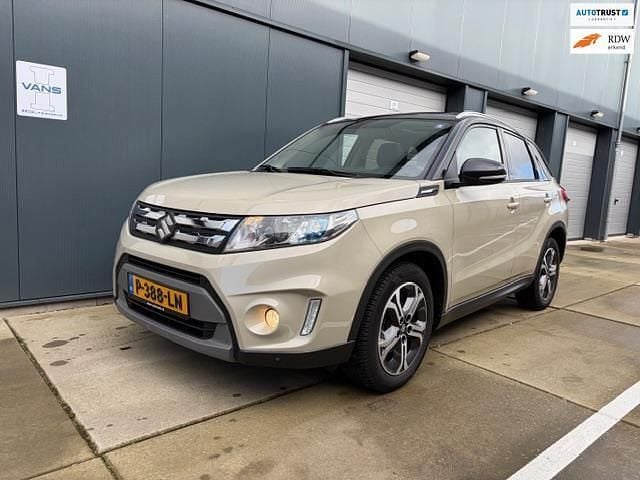 Occasion Suzuki Vitara 120 PK (88 kW) 2017 Grijs (metallic) SUV