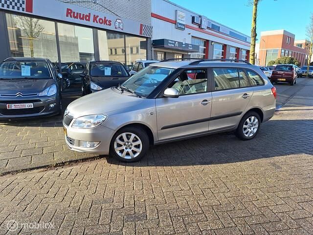 Beige Occasion 2010 Skoda Fabia Ambition Stationwagen | € 3.950 (Eerlijke prijs) - Afbeelding 1/4