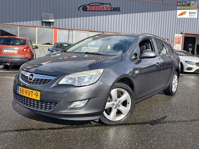 Grijs Gebruikt 2011 Opel Astra Edition Stationwagen | € 3.499 (Eerlijke prijs) - Afbeelding 1/4