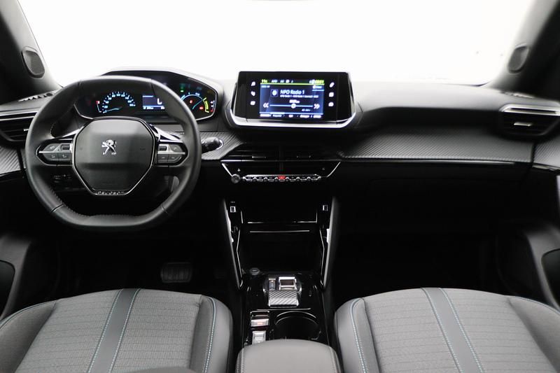 Occasion Peugeot e-2008 Allure 100 kW (136 PK) 2023 Zilver SUV