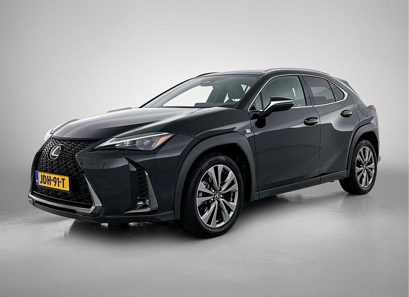 Zwart Gebruikt 2024 Lexus UX 300h F Sport SUV | € 41.950 - Afbeelding 1/4