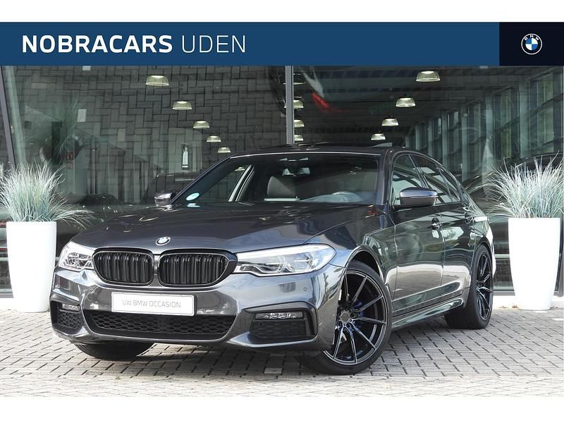 Grijs Gebruikt 2019 BMW 520 Executive Sedan | € 30.450 (Eerlijke prijs) - Afbeelding 1/4