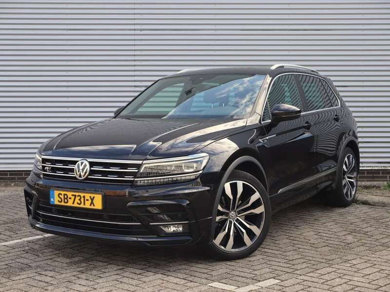 Zwart Gebruikt 2018 VW Tiguan R-line SUV | € 28.950 (Duur) - Afbeelding 1/4