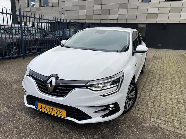 Occasion Renault Mégane IV Intens 140 PK (102 kW) 2020 Wit Hatchback
